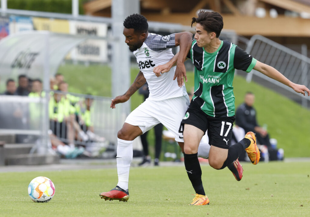 Лудогорец не успя да победи Гройтер Фюрт след два часа игра