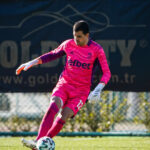 Берое връща Иван Караджов под Аязмото?