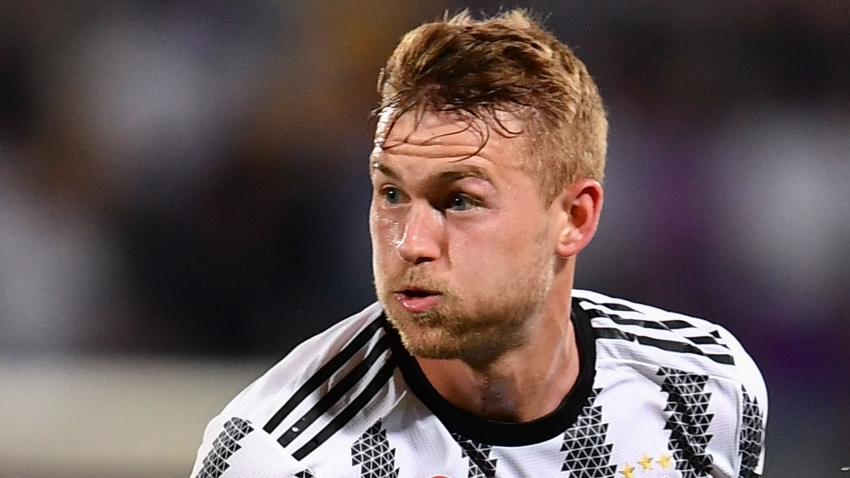 Шеф на Ювентус: Де Лихт иска да си тръгне