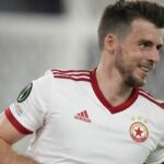 Кери продължава в Шотландия