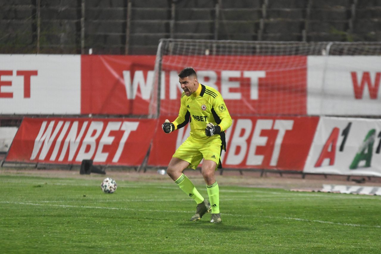 Евтимов: Можем да задържим първата позиция width=