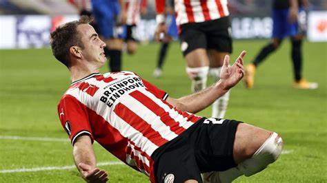 Гьотце може да смени ПСВ Айндховен с Айнтрахт