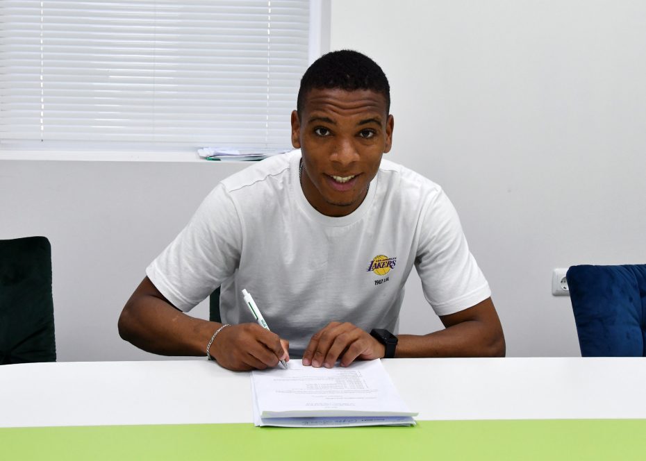 Берое взе двама от Царско село