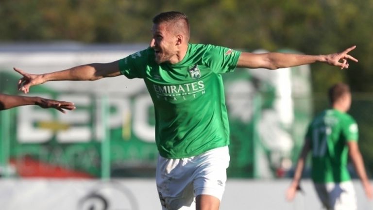 Берое и Хебър в битка за опитен защитник