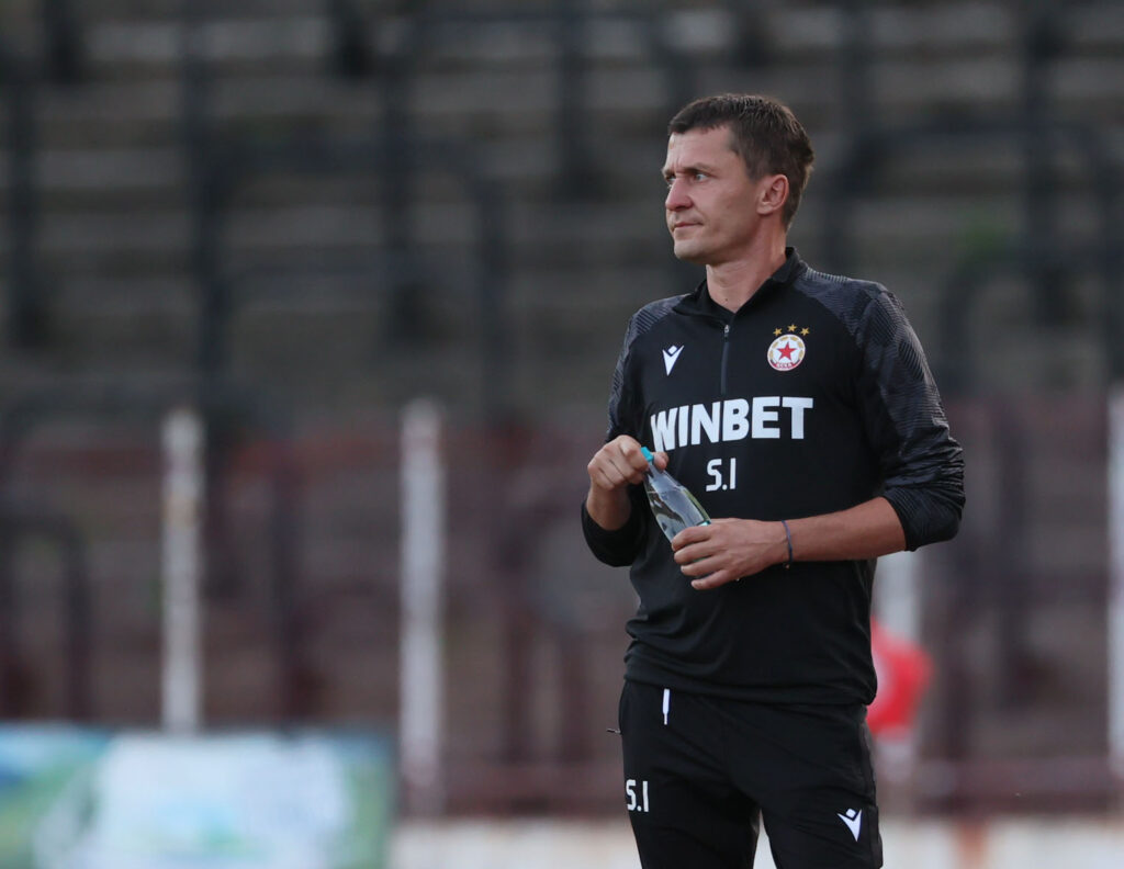 Илич: С млади футболисти не можем да печелим трофеи