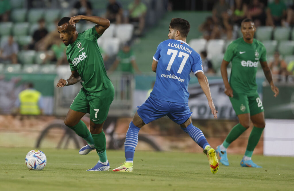 Сантана: Още нищо не е решено