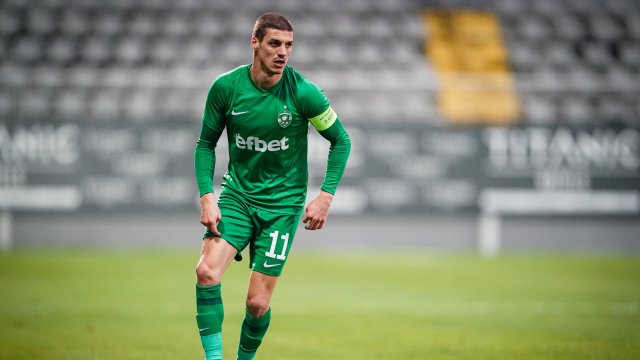 Кирил Десподов ще е на линия за мача със Сутиеска