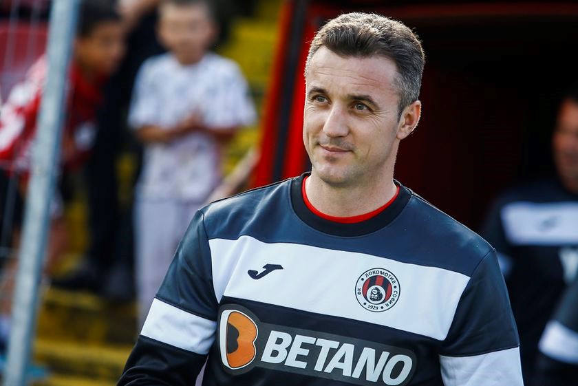 Шеф в Локомотив Сф разкри какво се случва със Станислав Генчев