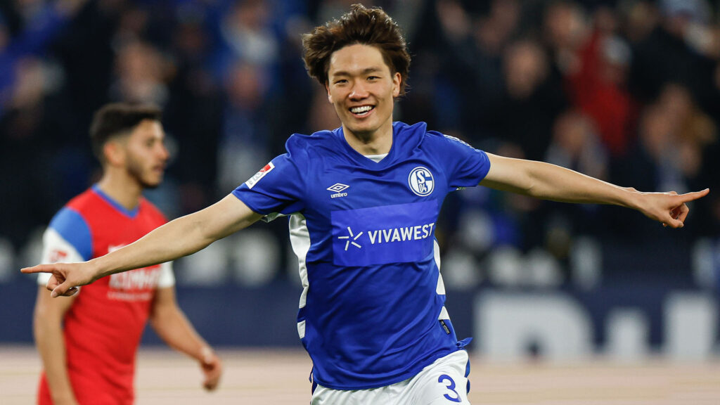 Неуспял на “Етихад” ще играе от новия сезон в Бундеслигата