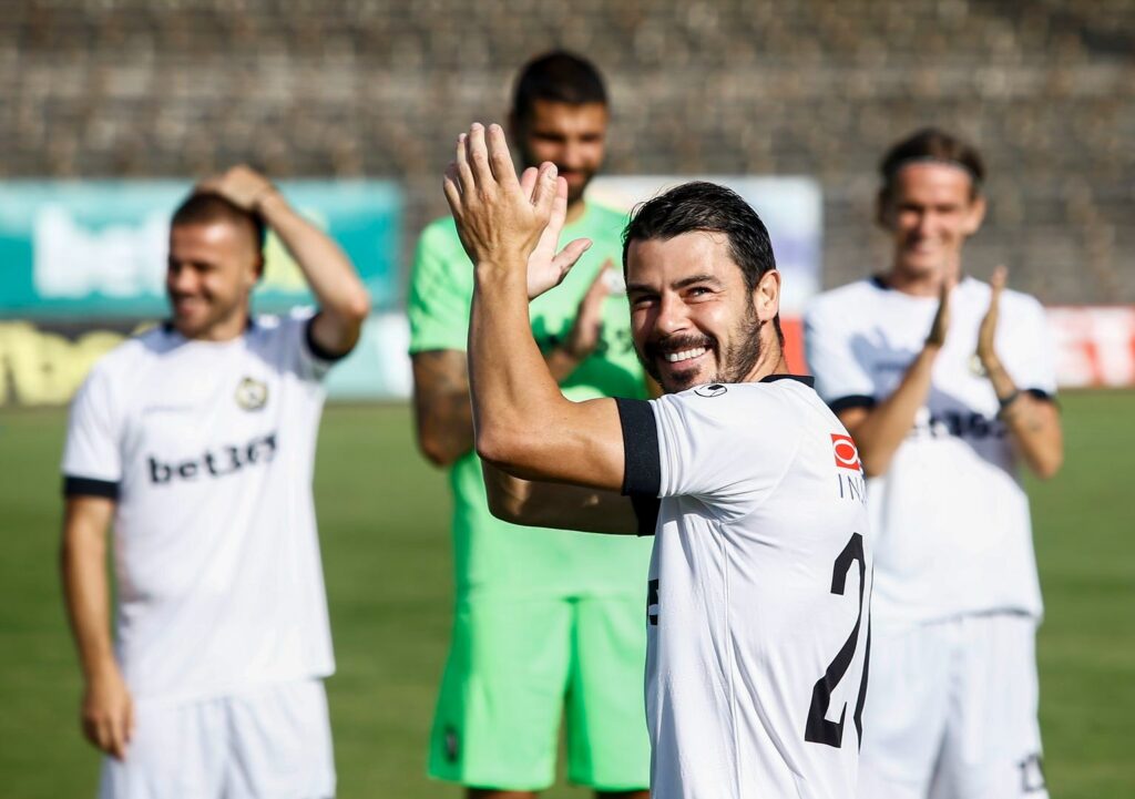 Галин Иванов призова младите играчи да избират Славия