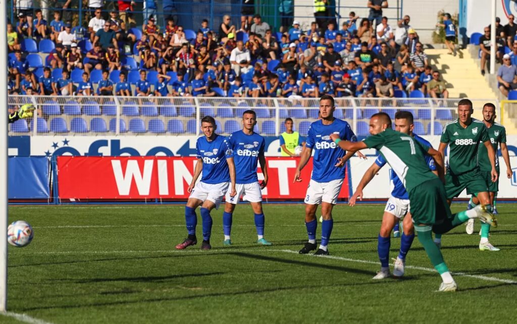 Стадионът на Спартак Варна започна да придобива нов вид (СНИМКА)