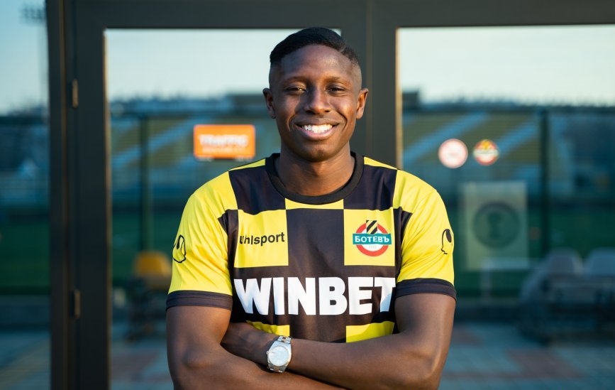 Па Конате искан от Парма и Гьотеборг