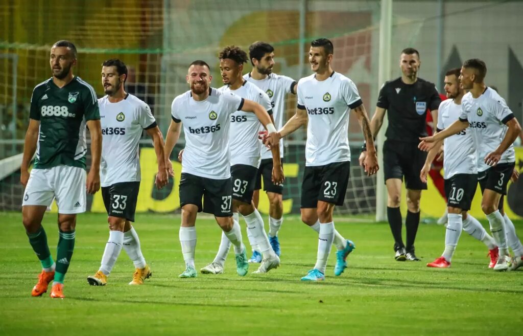 Славия ликува в Благоевград след силно първо полувреме