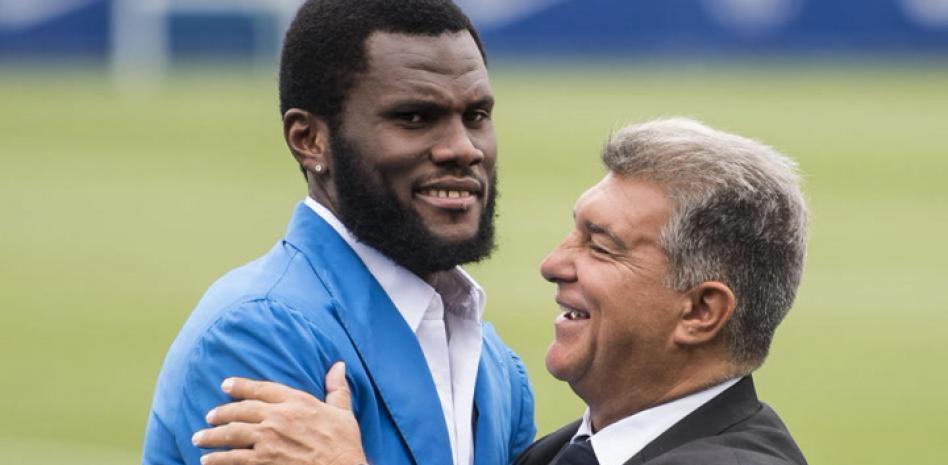 В Барселона уверени, че ще успеят да картотекират всички играчи