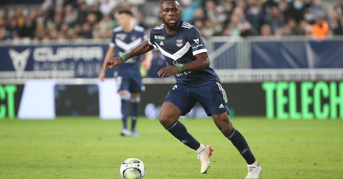 Милан е все по-близо до халф на Бордо width=