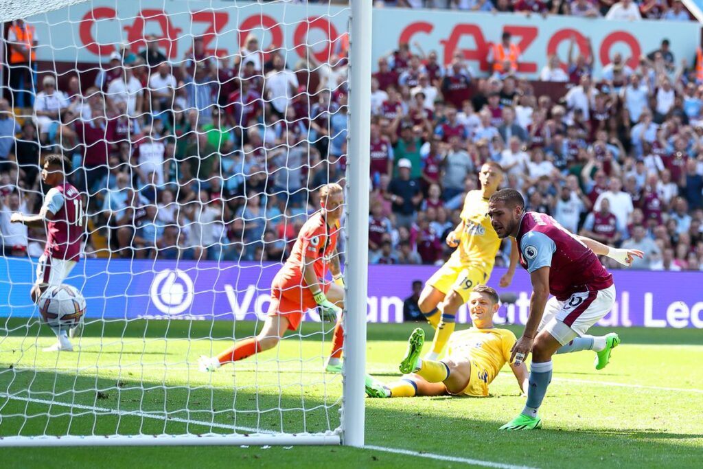 Астън Вила на Джерард надделя над Евертън на Лампард