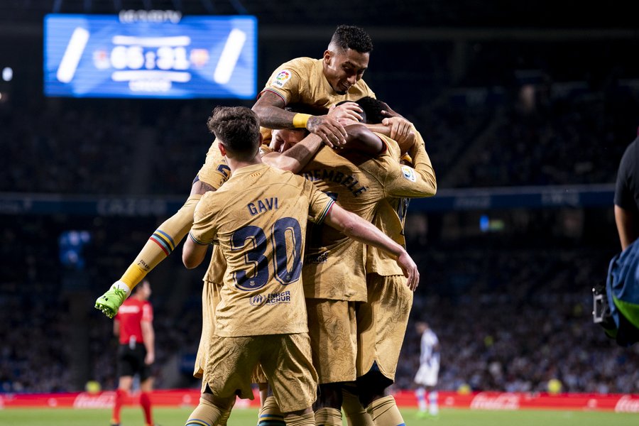 Левандовски е играч и за настоящето, и за бъдещето, обясни Шави width=