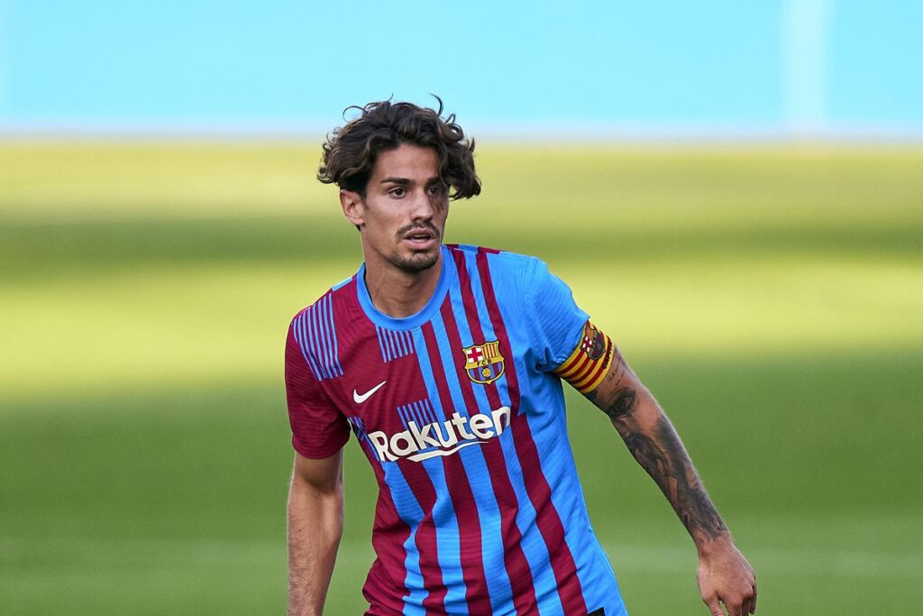 Официално: Барселона прати футболист под наем в Елче