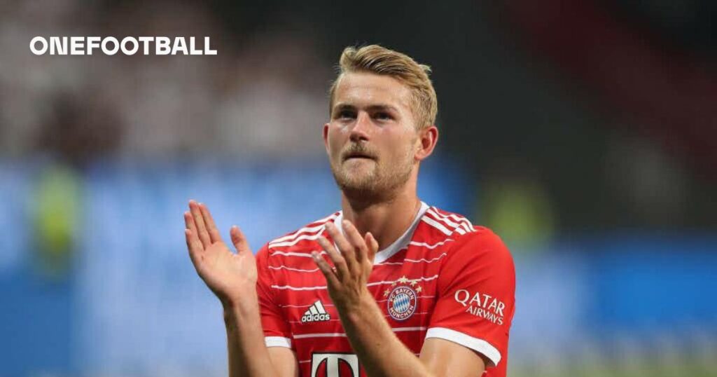 Де Лихт: “В Байерн се играе интензивно, в Италия – шах…”