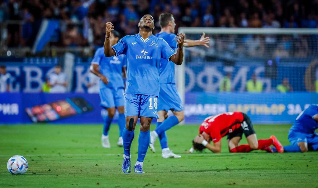 В Румъния и Сърбия обърнаха внимание на Левски и съдията