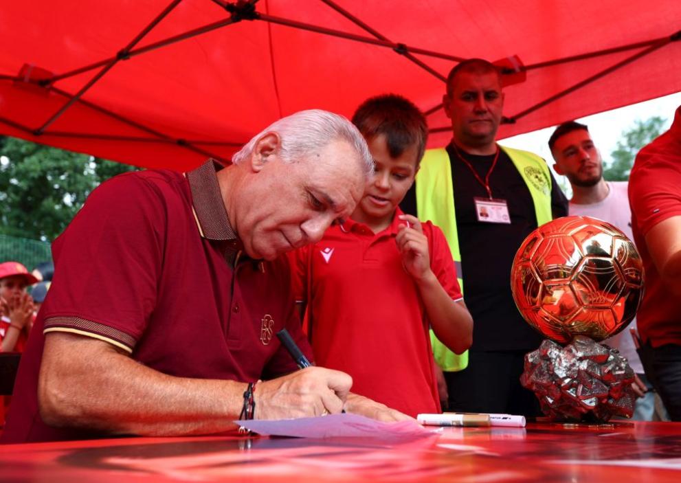 Стоичков: Изразителна победа ще даде самочувствие за реванша