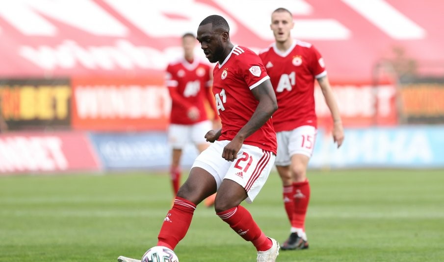 Амос Юга: Треньорът казва, че съм от лидерите на ЦСКА