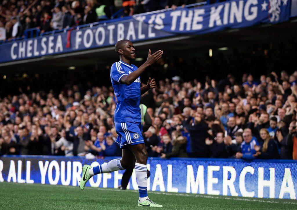 Триумфирал с Челси в ШЛ официално окачи обувките на пирона