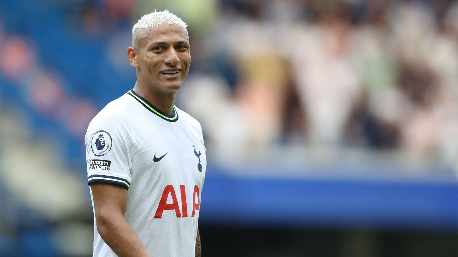 Топ 10 най-следвани футболисти от Висшата лига в „TikTok“ width=