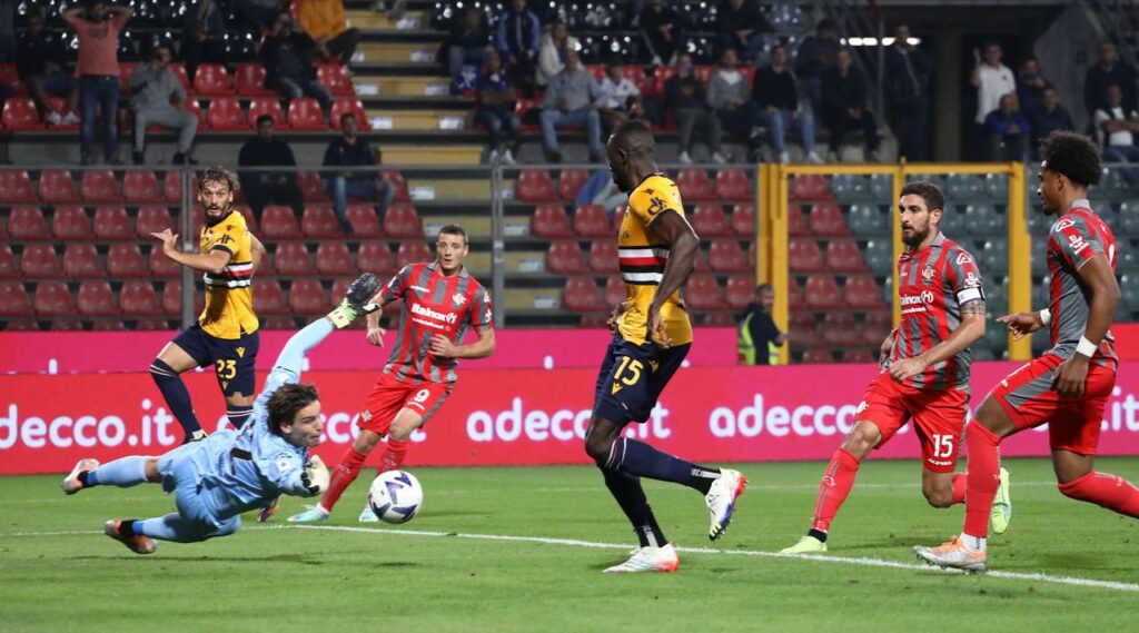 Сампдория сложи точка на мъката с първа победа за сезона