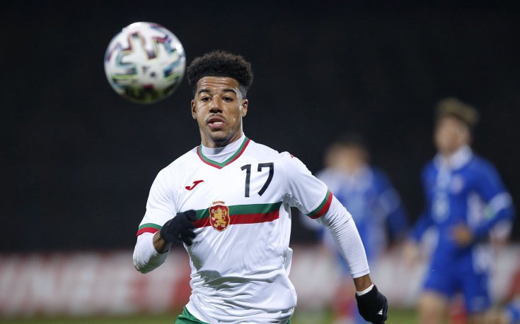 Младежки национал избира измежду България, Англия и Нигерия