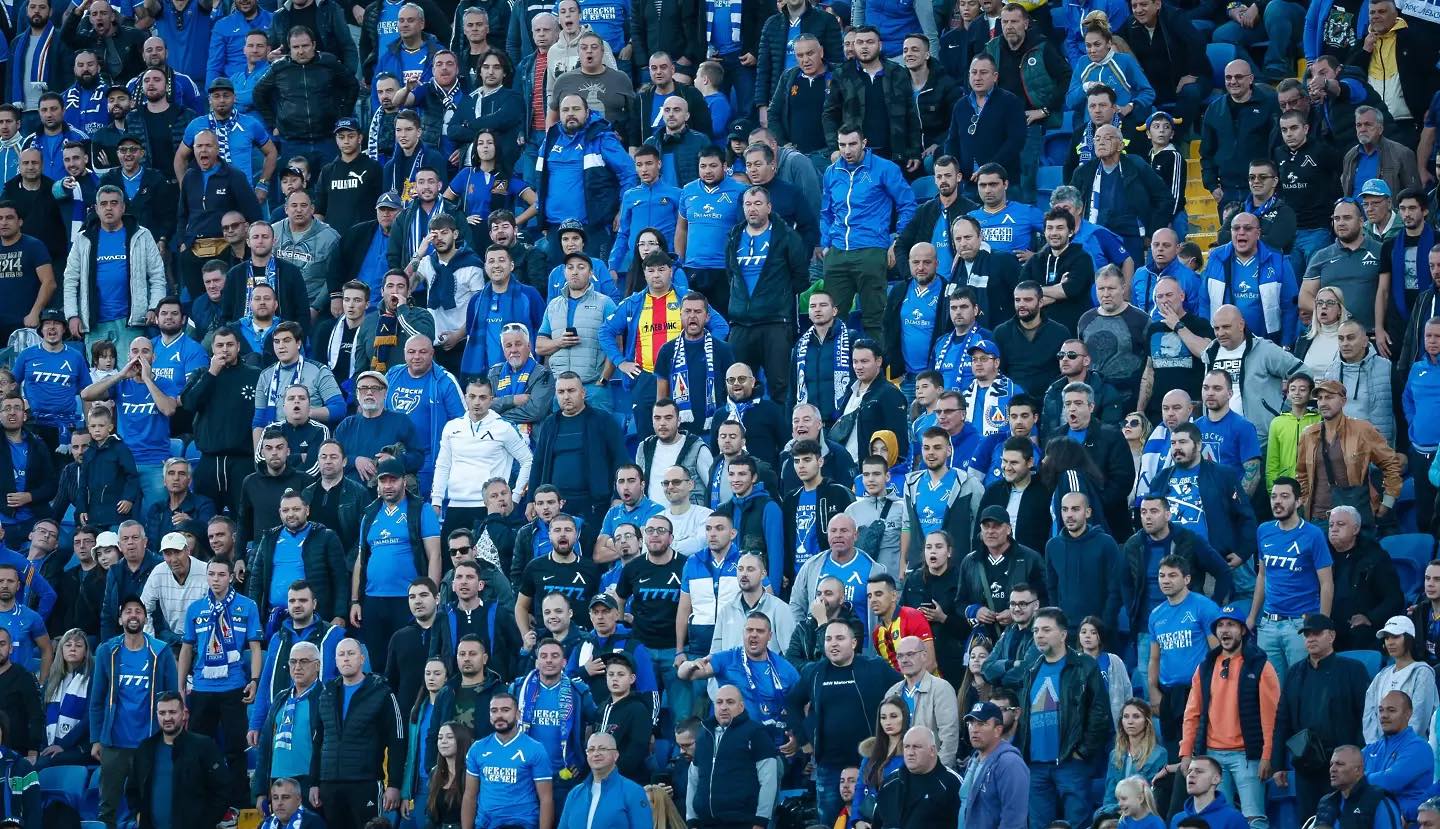 Руски депутат: Феновете спасиха Левски и могат да претендират за нещо width=