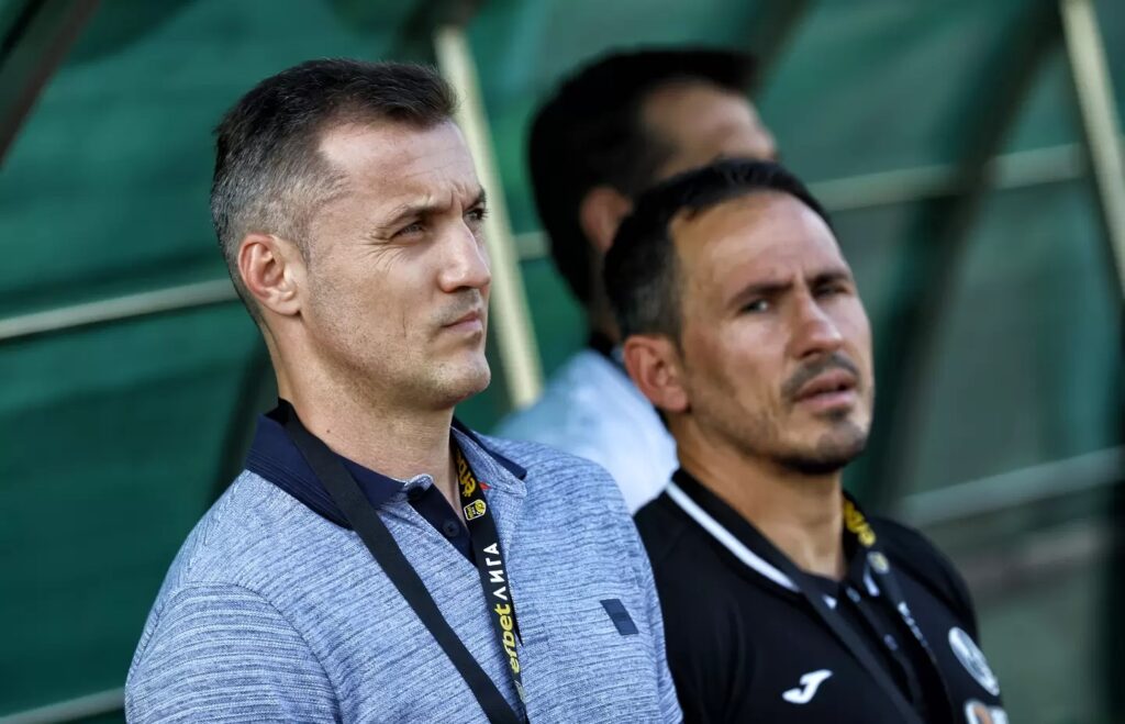 Ботев Пд води преговори със Станислав Генчев