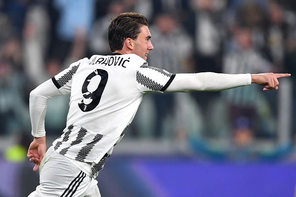 Ювентус планира бъдещето си без Душан Влахович