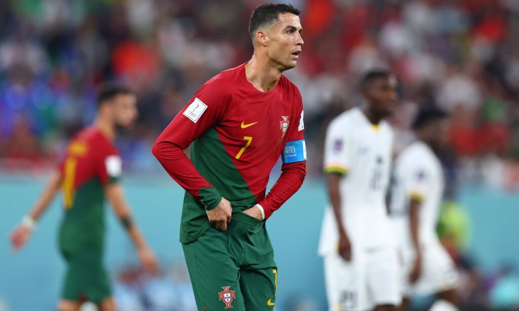 Разкриха какво е извадил от гащите си Роналдо