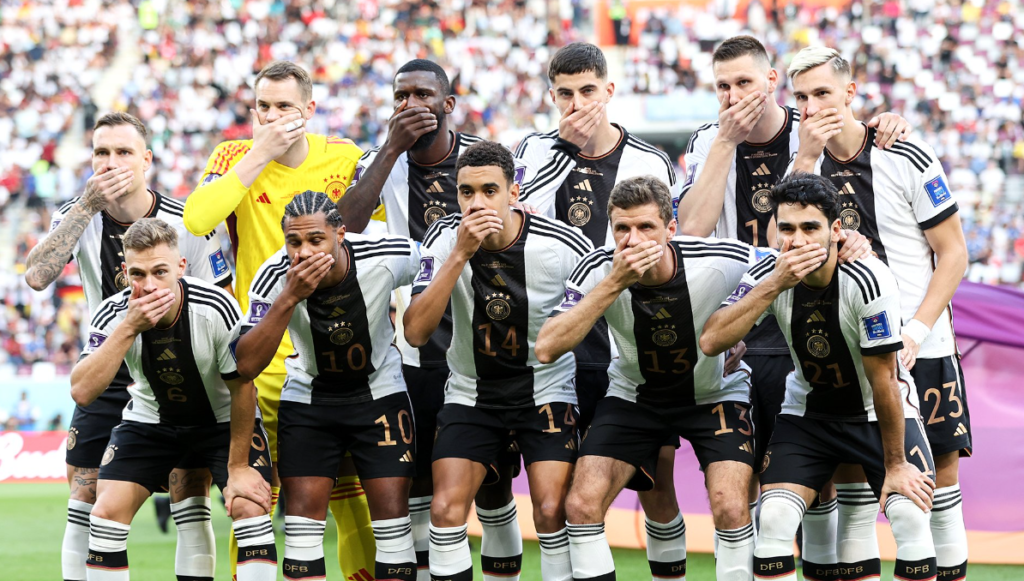 Разум от Азар след германската пантомима: “Тук сме, за да играем…”