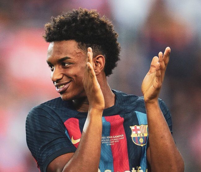 Балде изрази желание да остане в състава на Барселона width=