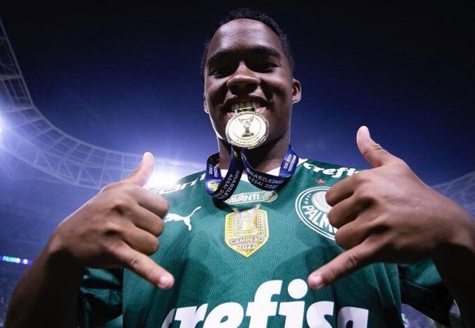 Барса може да заблести с ново бразилско бижу