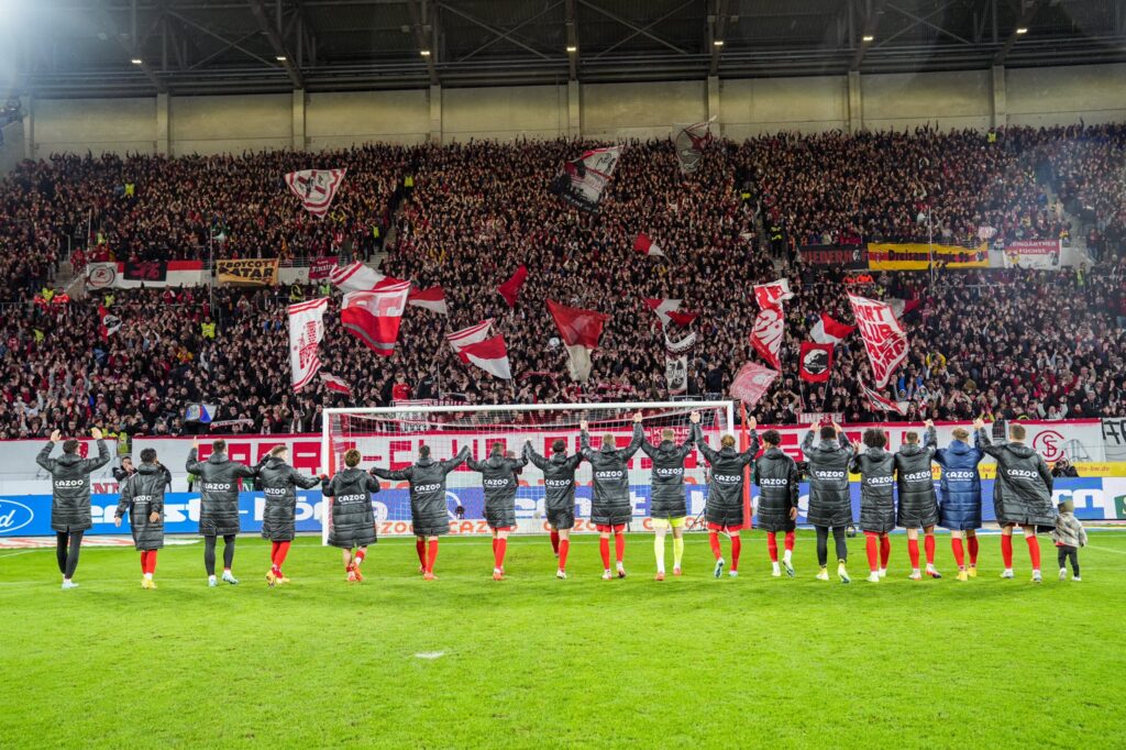 Фрайбург шокира Байерн с дузпа в края