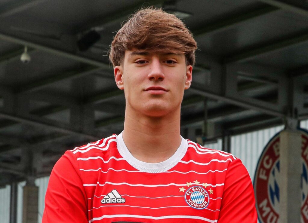 Байерн привлече испански тийнейджър