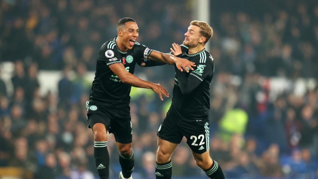 Лестър продължи да се подобрява и срещу Евертън