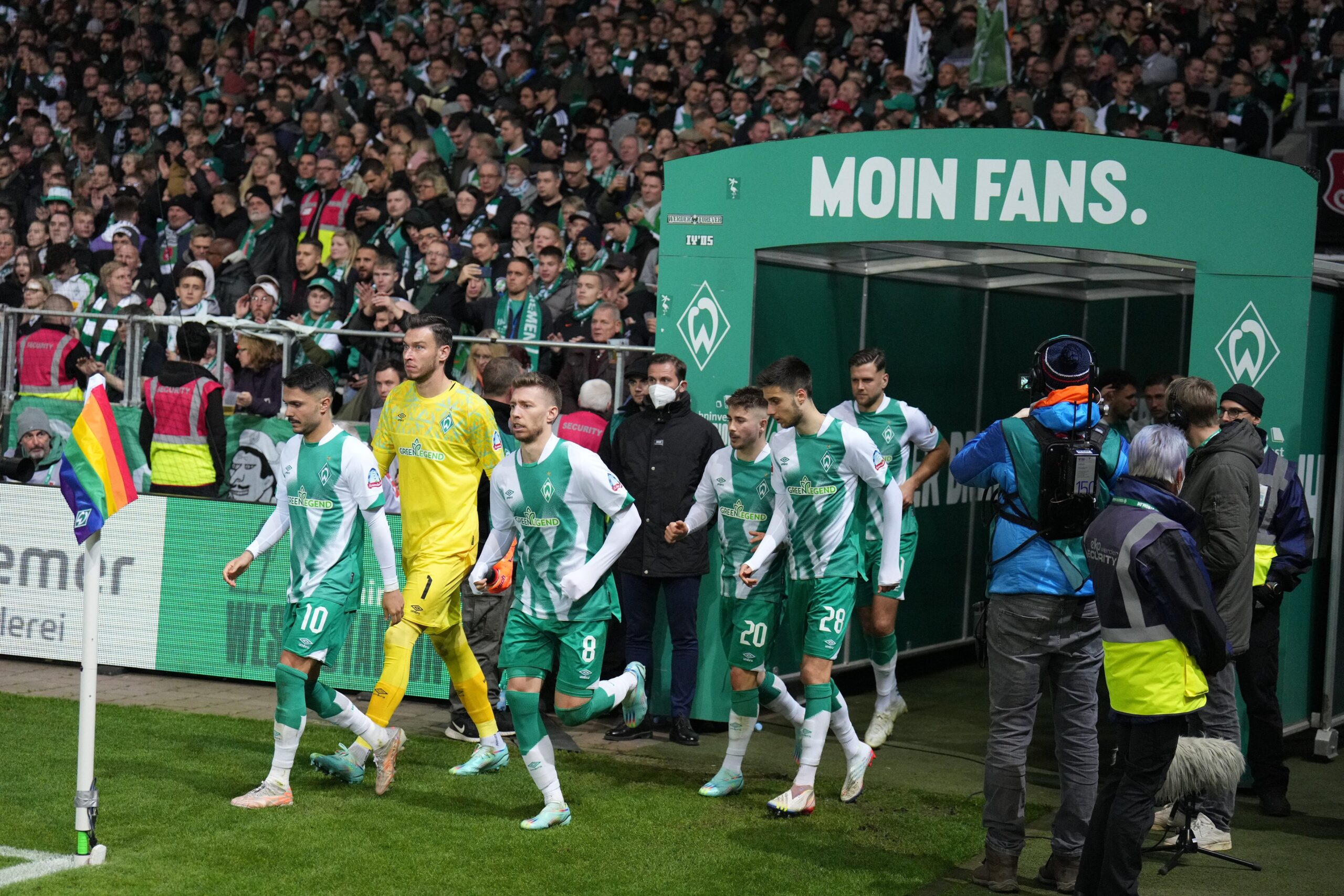 Вердер записа нова победа, но Илия Груев получи травма width=