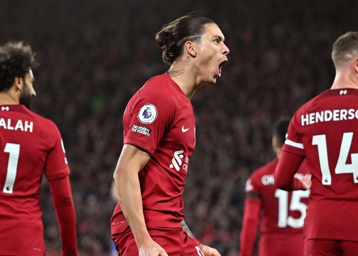 Ливърпул завърши годината с победа след два автогола