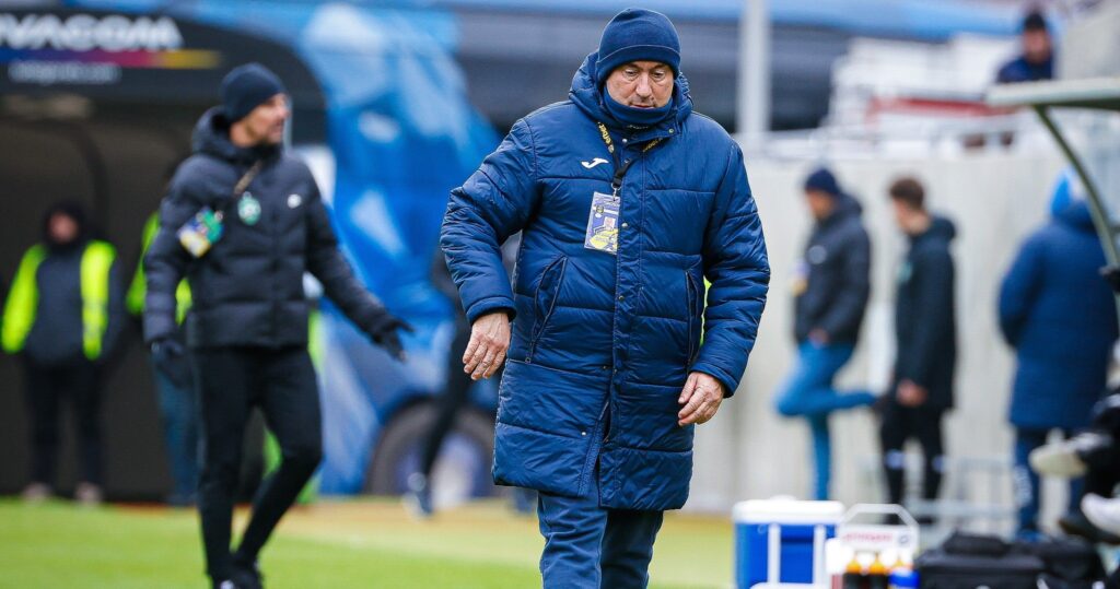 Стоилов: Не можем да мечтаем за това, което имат Лудогорец