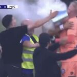 Батални сцени прекъснаха дербито на Мелбърн