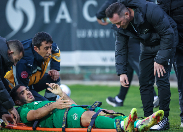 Лудогорец отложи две контроли заради многото контузени