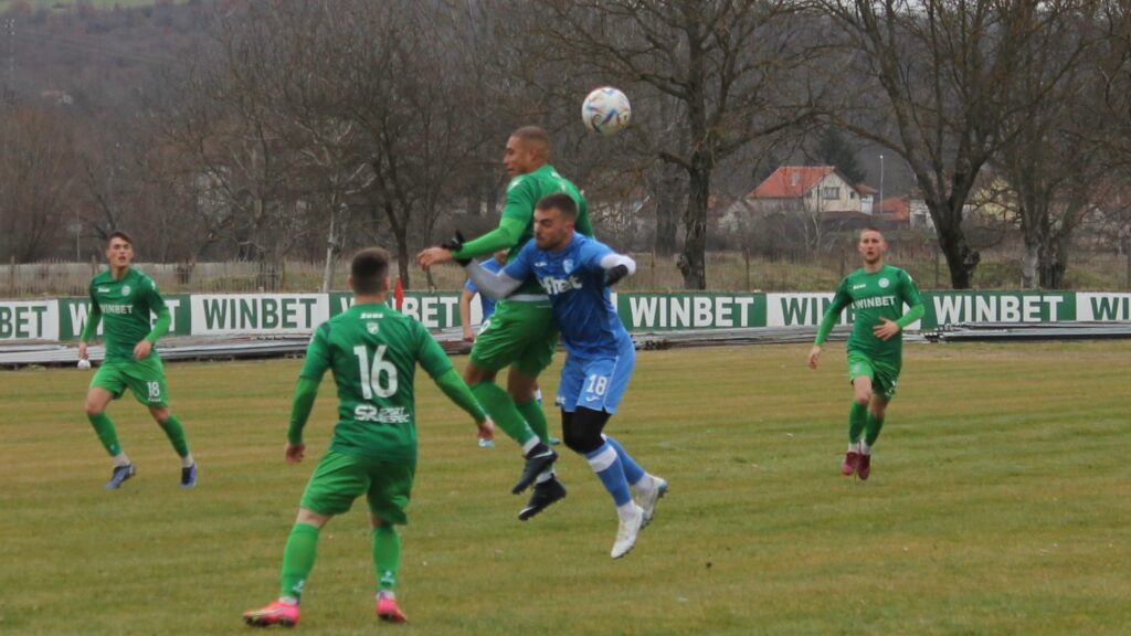 Ботев Враца тръгна с победа