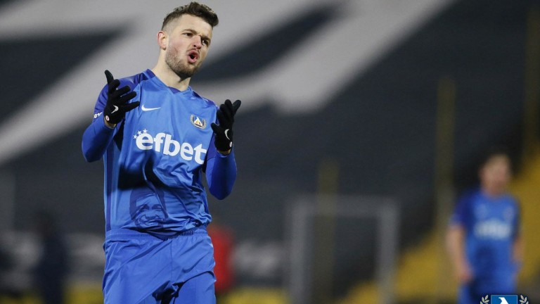 Бивш нападател на ЦСКА и Левски се оказа ненужен в Клуж