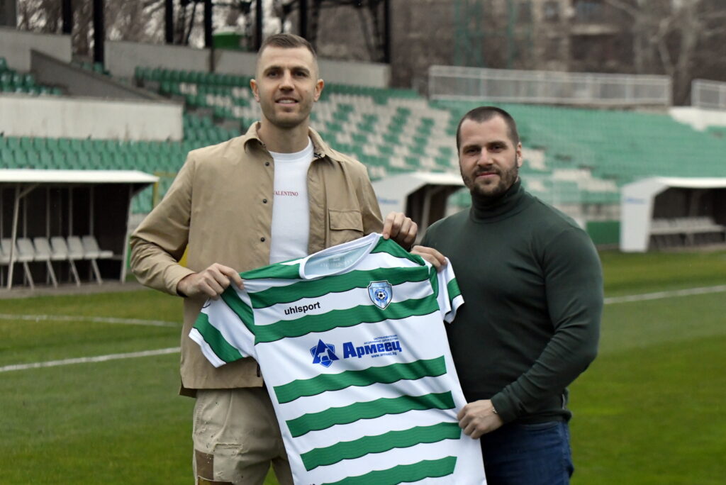 Атанас Илиев официално се завърна в Черно море