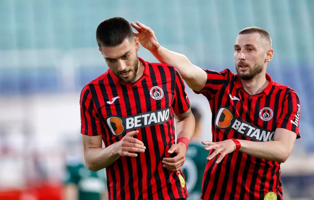 Димитър Митков донесе първа победа на Локо София в Турция