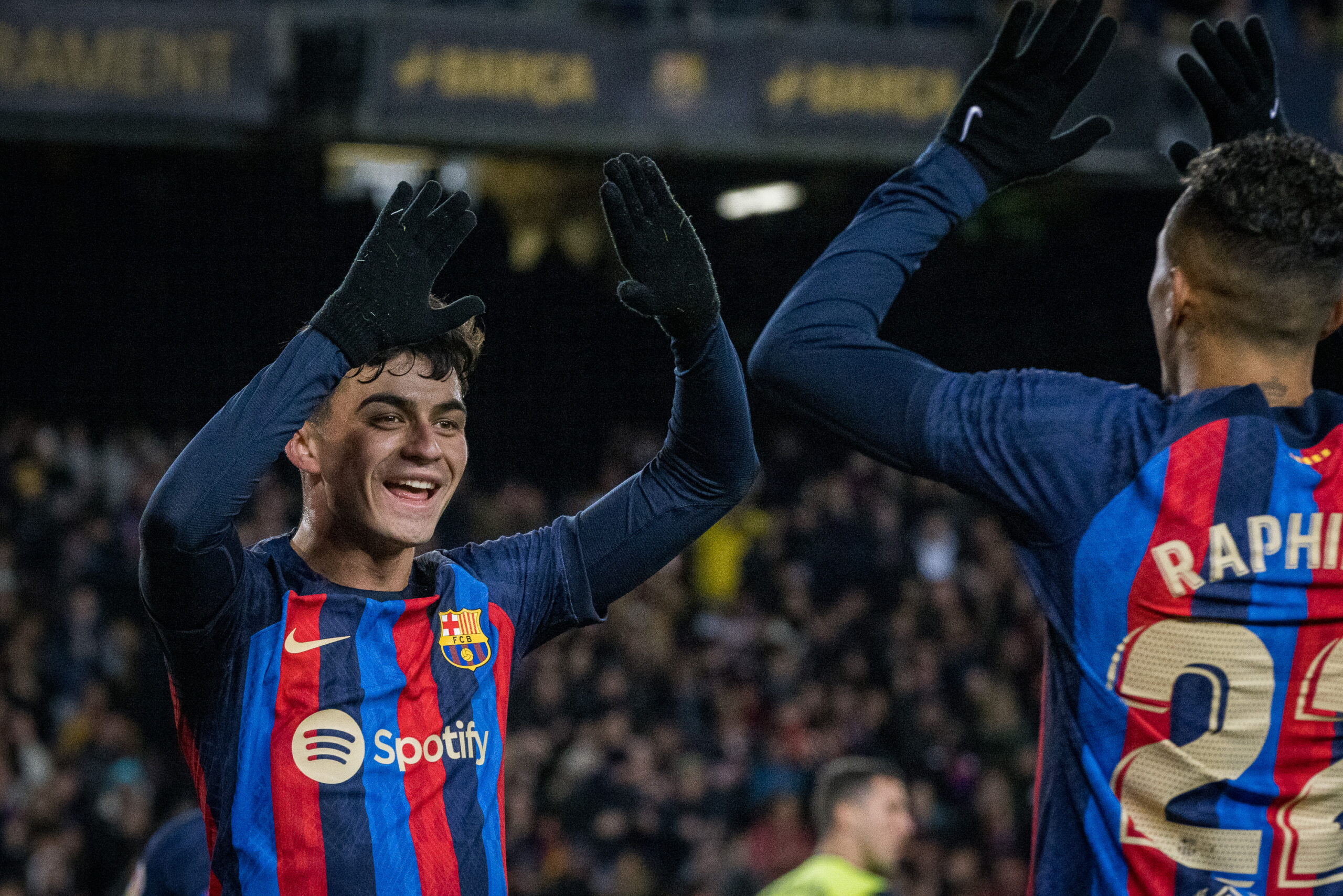 В Испания: Байерн подготвя мега оферта за Педри width=